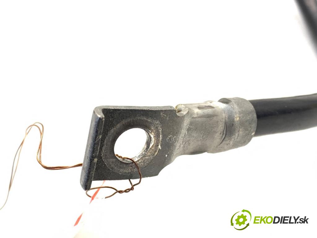 BMW E84 SUV 2013 85 kW sDrive 16 d 1995 svorka MINUS 7618677