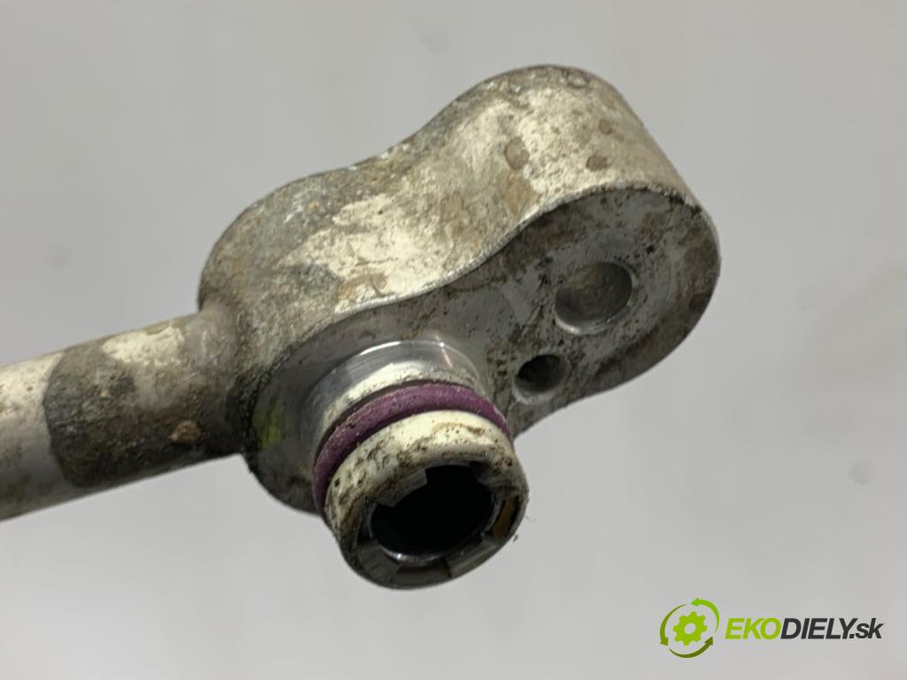 BMW E84 SUV 2013 85 kW sDrive 16 d 1995 rúrka klimatizace 9226413 (Trubka klimatizace)