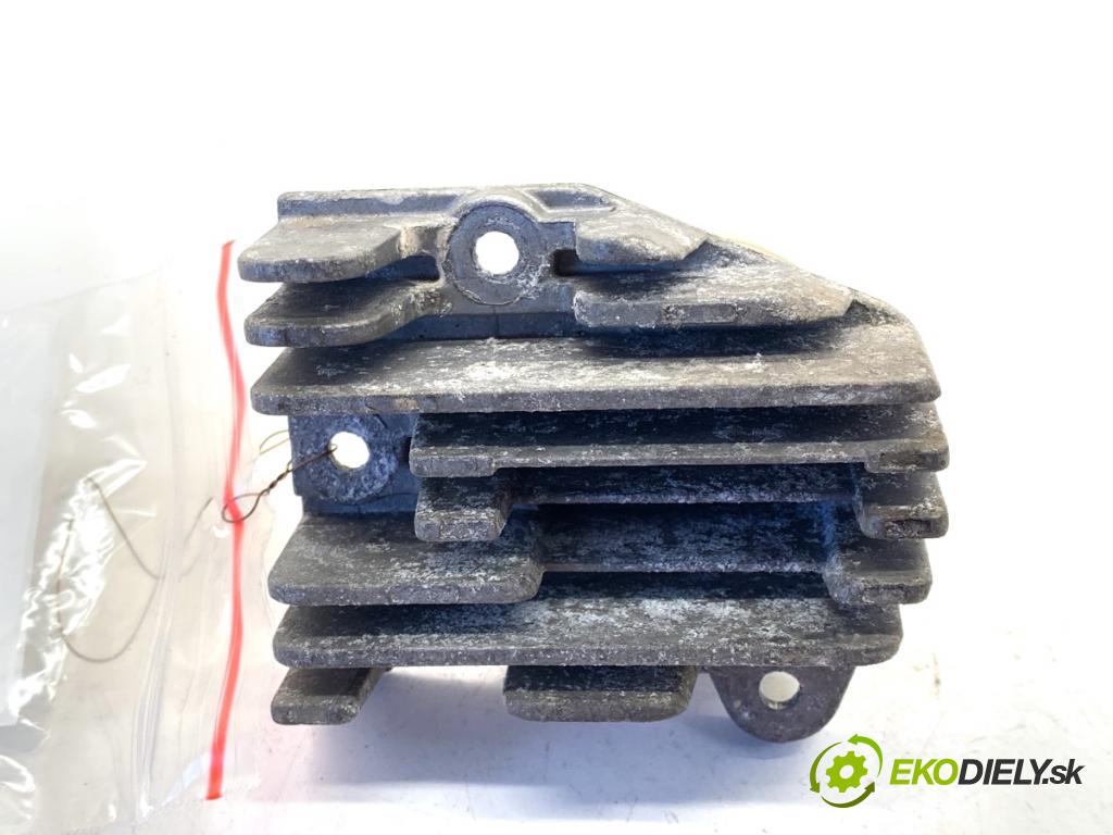 BMW E84 SUV 2013 85 kW sDrive 16 d 1995 modul LED 