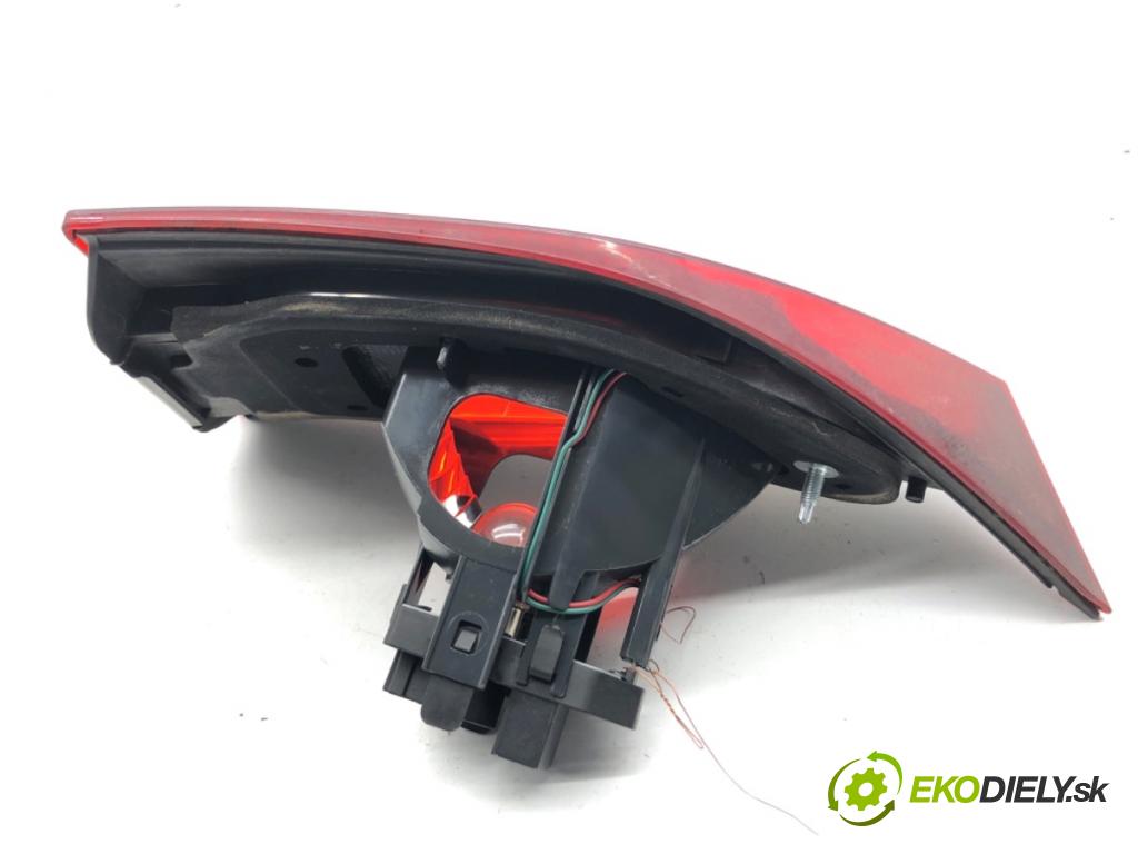 BMW E84 SUV 2013 85 kW sDrive 16 d 1995 Svetlo ľavy zad vnútorná 2990113