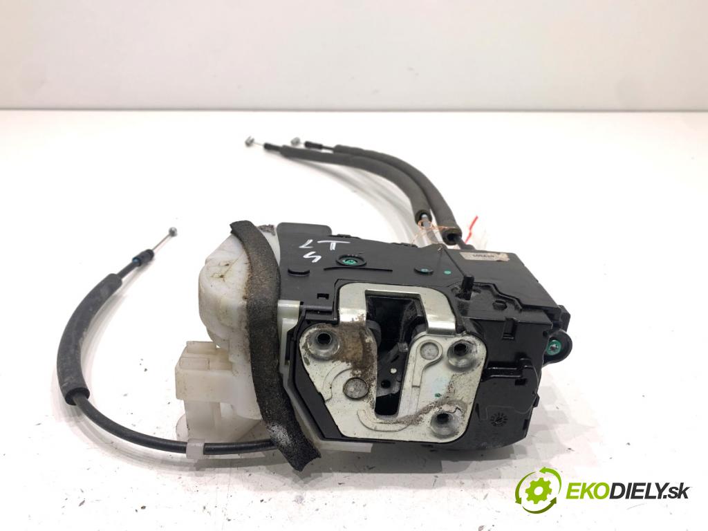 HYUNDAI ix35 SUV 2013 135 kW 2.0 CRDi 4WD 1995 zámok Dvere ľavy zad 81410-2Y010