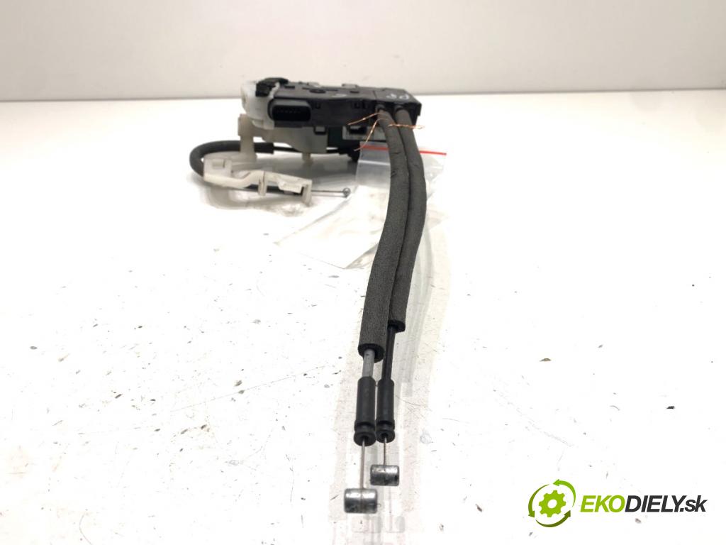 HYUNDAI ix35 SUV 2013 135 kW 2.0 CRDi 4WD 1995 zámok Dvere pravy predný 81320-2Y000