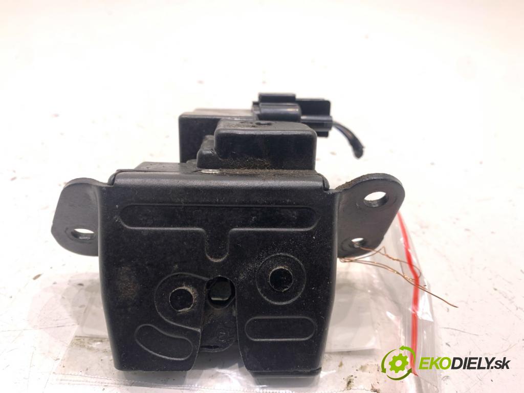 HYUNDAI ix35 SUV 2013 135 kW 2.0 CRDi 4WD 1995 zámok dveří zadní část 81230-2S000