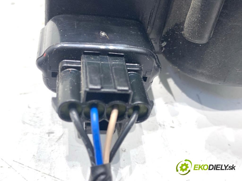 HYUNDAI ix35 SUV 2013 135 kW 2.0 CRDi 4WD 1995 zámok dverí zad 81230-2S000