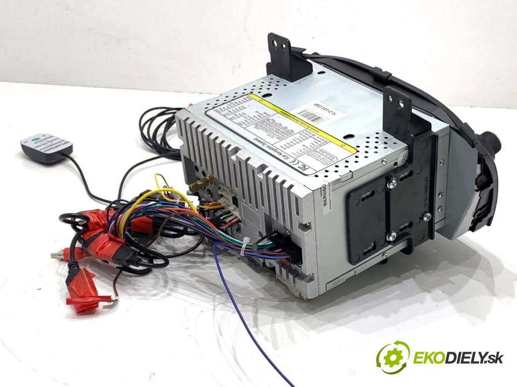 HYUNDAI ix35 SUV 2013 135 kW 2.0 CRDi 4WD 1995 RADIO mavigace  (Audio zařízení)