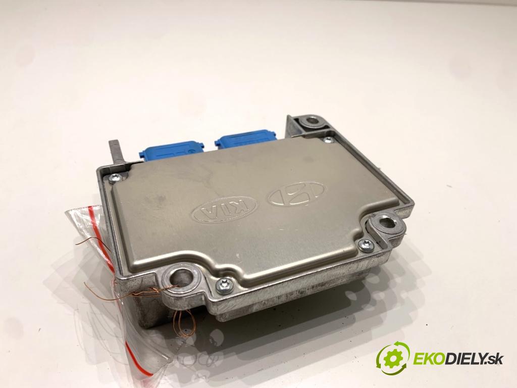 HYUNDAI ix35 SUV 2013 135 kW 2.0 CRDi 4WD 1995 senzor airbag 95910-2Y200 (Snímač)