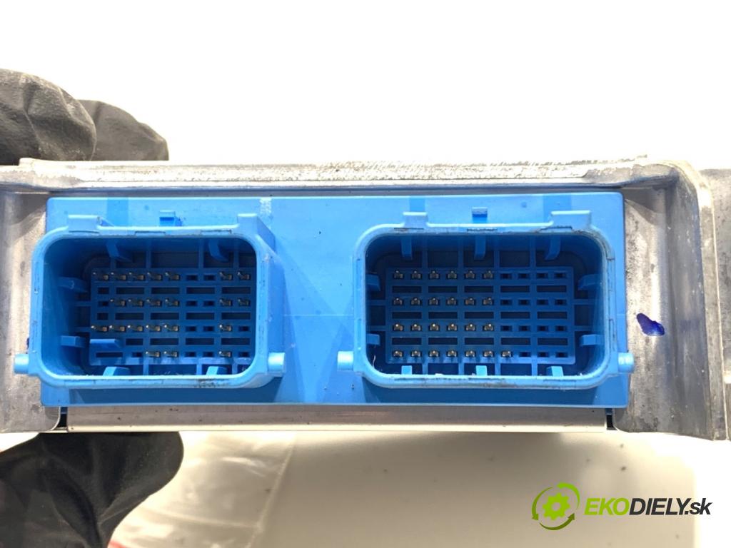 HYUNDAI ix35 SUV 2013 135 kW 2.0 CRDi 4WD 1995 senzor airbag 95910-2Y200 (Snímač)