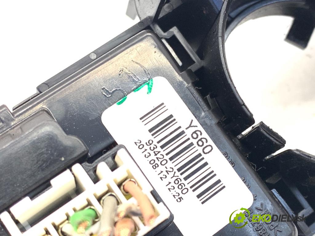 HYUNDAI ix35 SUV 2013 135 kW 2.0 CRDi 4WD 1995 Prepínač kombinovaný 3753MA-2210 (Prepínacie páčky pod volantom)