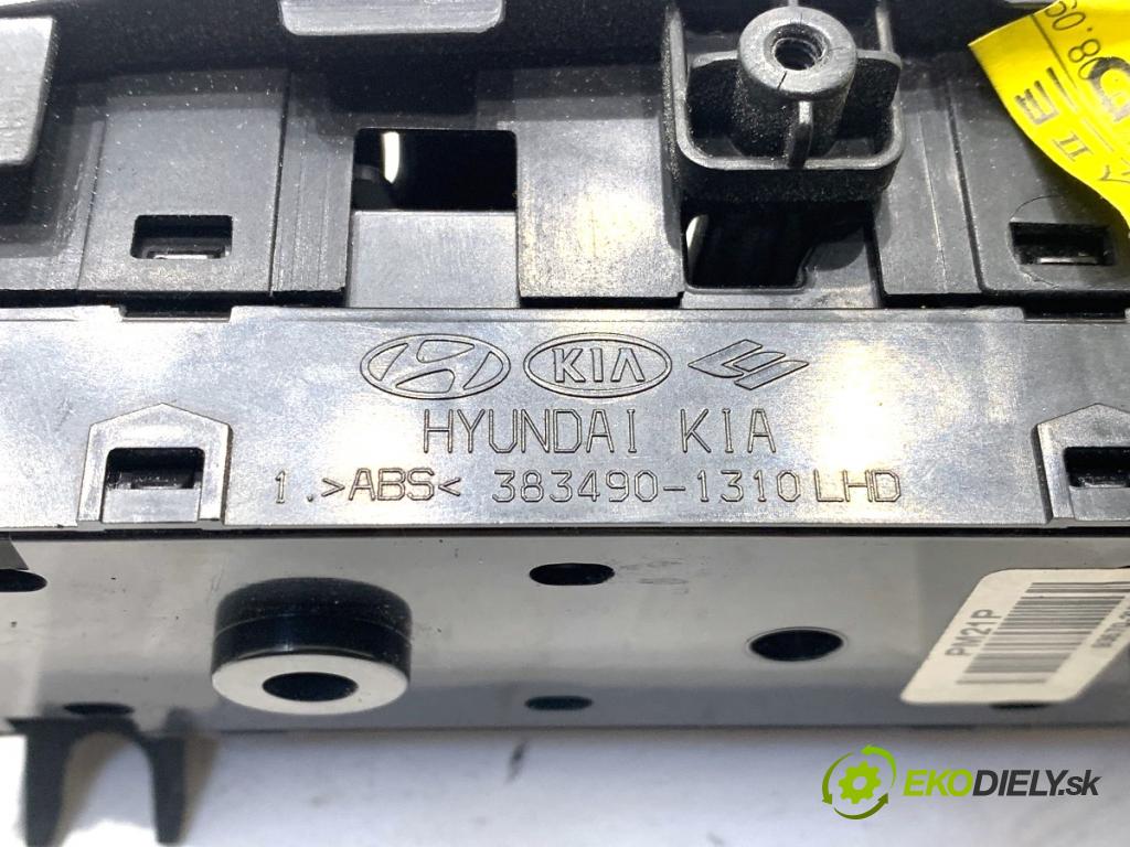 HYUNDAI ix35 SUV 2013 135 kW 2.0 CRDi 4WD 1995 Prepínač okien  (Prepínacie páčky pod volantom)