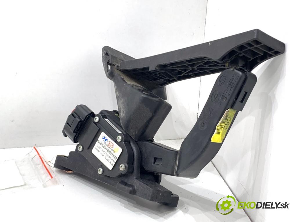 HYUNDAI ix35 SUV 2013 135 kW 2.0 CRDi 4WD 1995 potenciometr plynového pedálu 32726-2S000 (Potenciometr plynového pedálu)