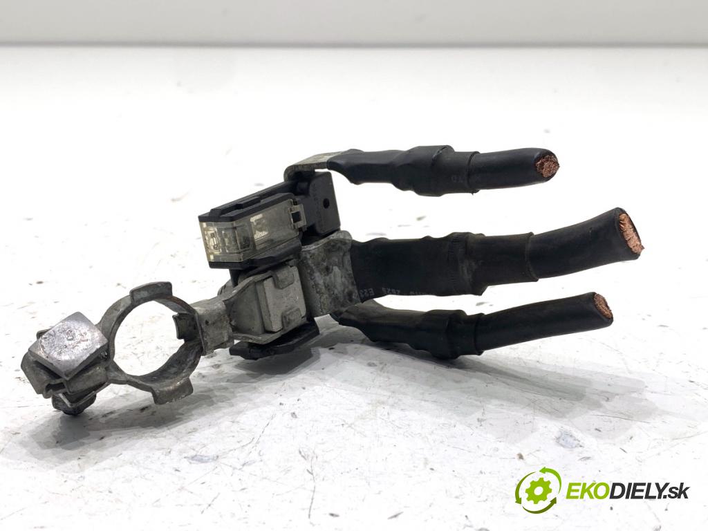 HYUNDAI ix35 SUV 2013 135 kW 2.0 CRDi 4WD 1995 svorka plus 