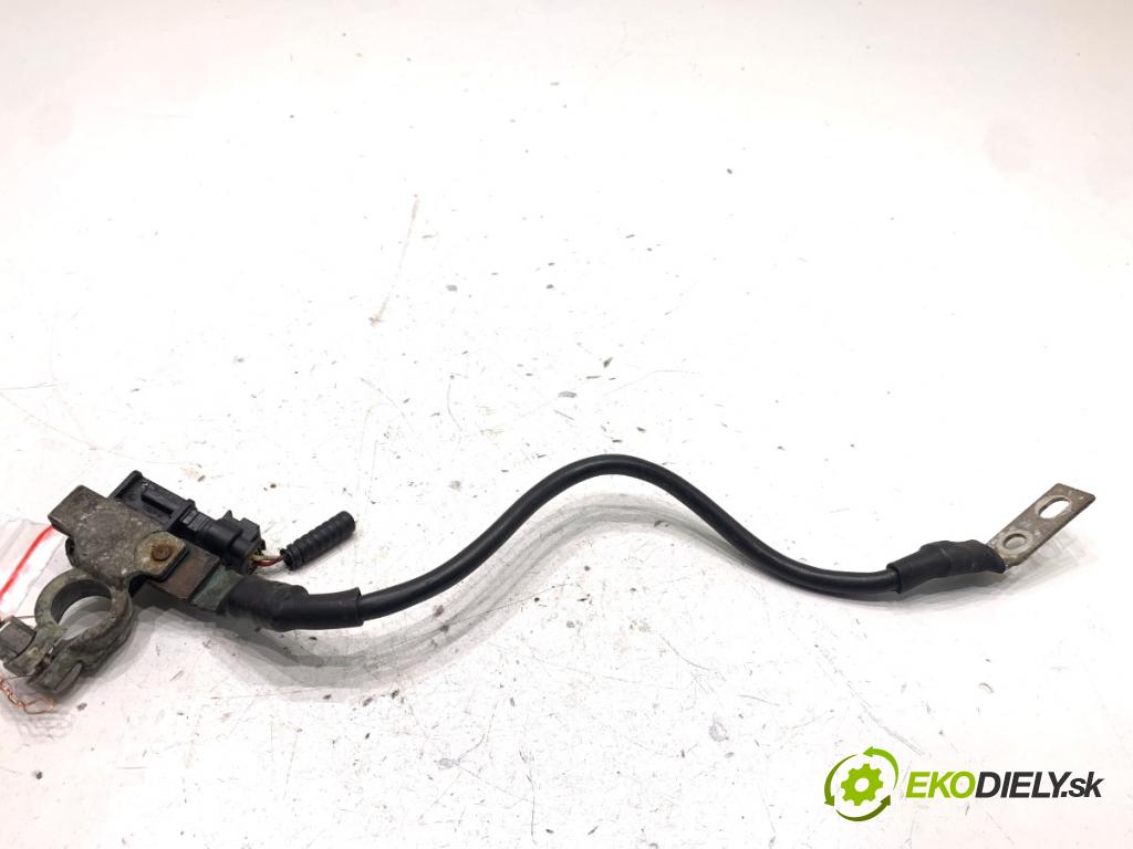 HYUNDAI ix35 SUV 2013 135 kW 2.0 CRDi 4WD 1995 svorka MINUS: 37180-2S200