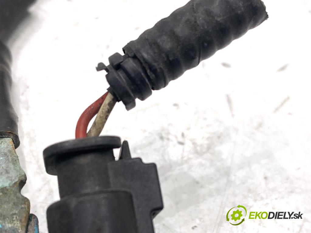 HYUNDAI ix35 SUV 2013 135 kW 2.0 CRDi 4WD 1995 svorka MINUS: 37180-2S200