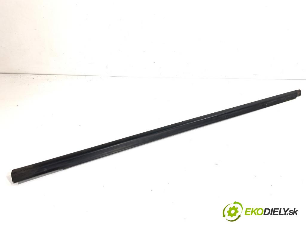 HYUNDAI ix35 SUV 2013 135 kW 2.0 CRDi 4WD 1995 Lišta Sbírání: predný ľavy 