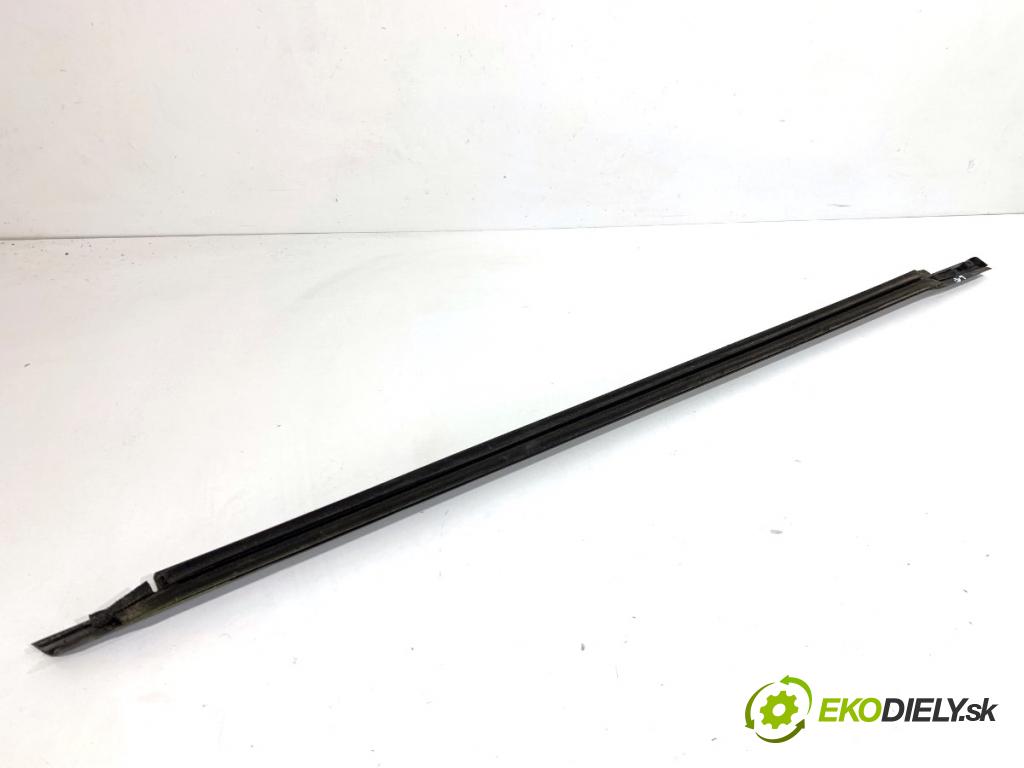 HYUNDAI ix35 SUV 2013 135 kW 2.0 CRDi 4WD 1995 Lišta Sbírání: predný ľavy