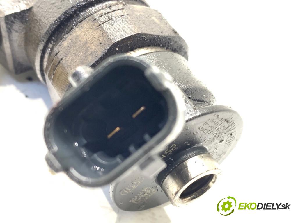 PEUGEOT 308 SW II Kombi 2014 88 kW 1.6 BlueHDi 120 1560 vstřikovací ventily 0445110566