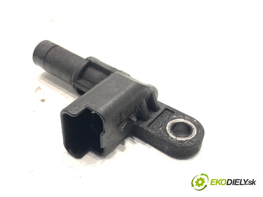 PEUGEOT 308 SW II Kombi 2014 88 kW 1.6 BlueHDi 120 1560 snímač pozice vačkového hřídele 9677493380 (Snímač polohy klikového hřídele)