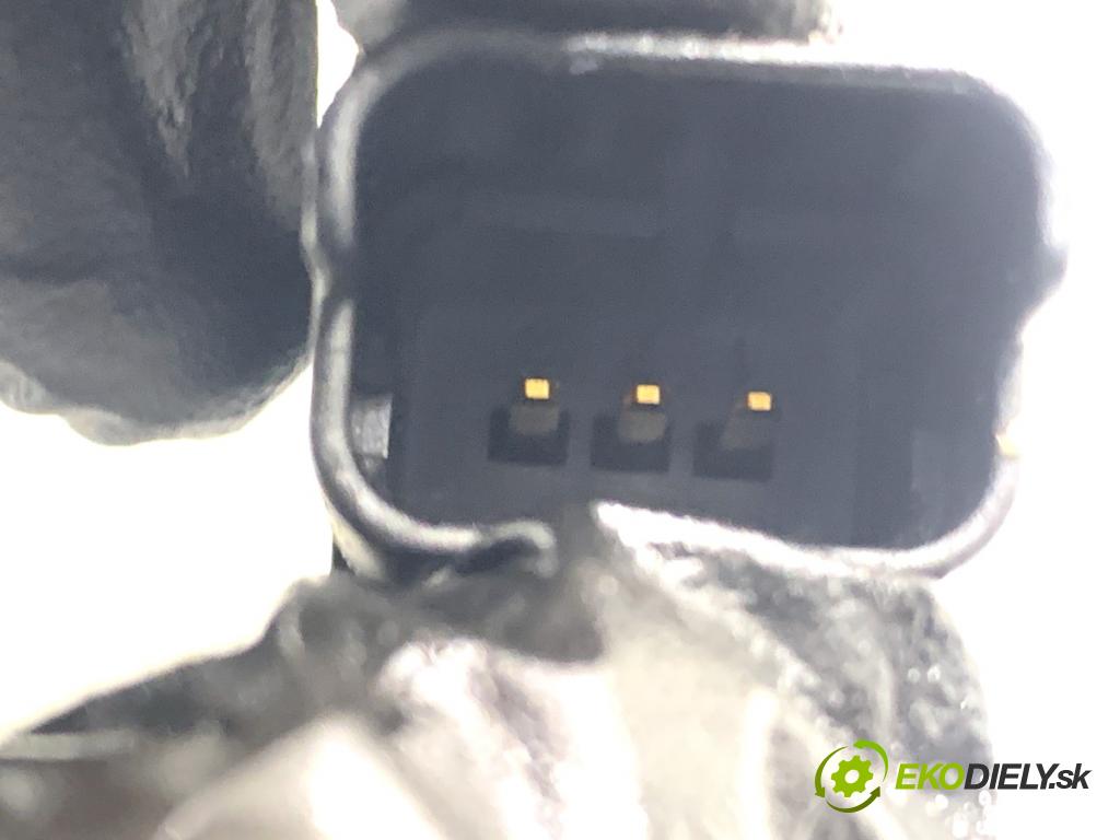 PEUGEOT 308 SW II Kombi 2014 88 kW 1.6 BlueHDi 120 1560 snímač pozice vačkového hřídele 9677493380 (Snímač polohy klikového hřídele)