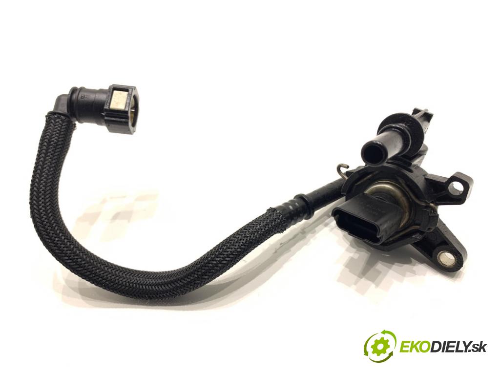 PEUGEOT 308 SW II Kombi 2014 88 kW 1.6 BlueHDi 120 1560 Snímač teploty paliva 81CP38