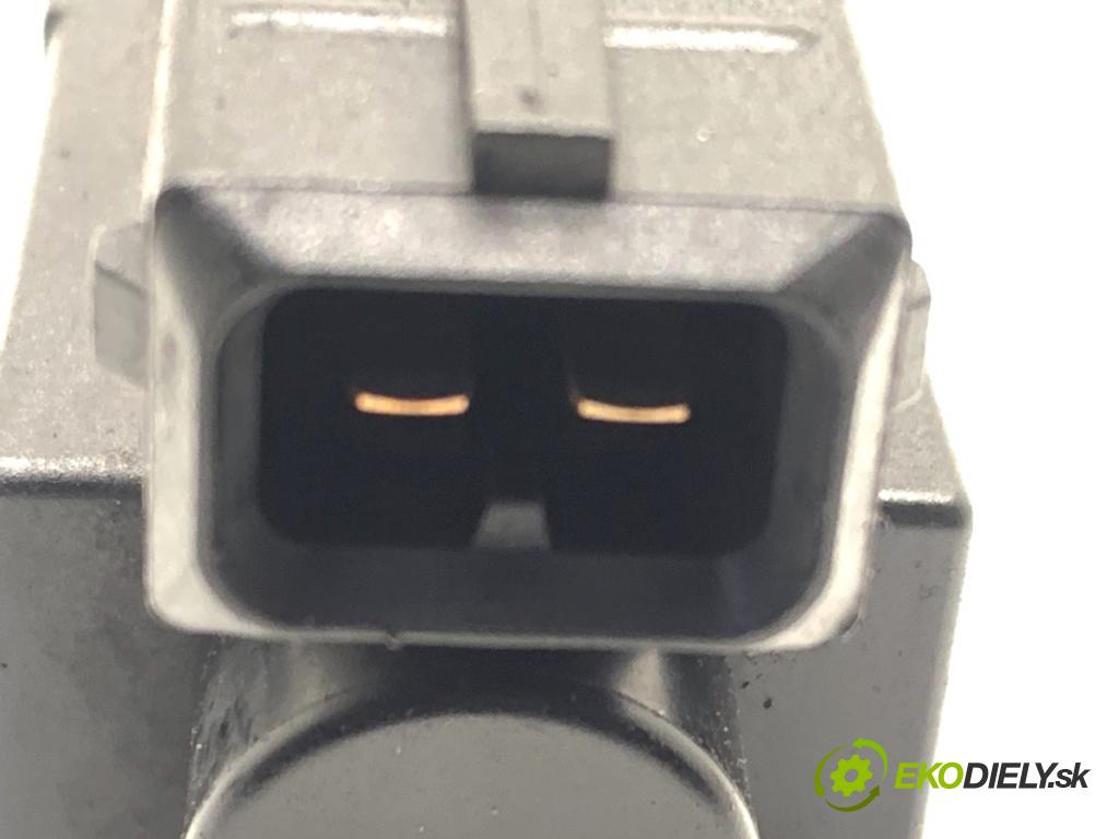 BMW F25 SUV 2013 135 kW xDrive 20 d 1995 ventil tlaku 7810831 (Ventil)