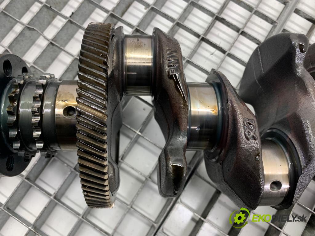 BMW F25 SUV 2013 135 kW xDrive 20 d 1995 Kardaň, hriadeľ KLIKA: 7797975 (Blok motora ostatné)