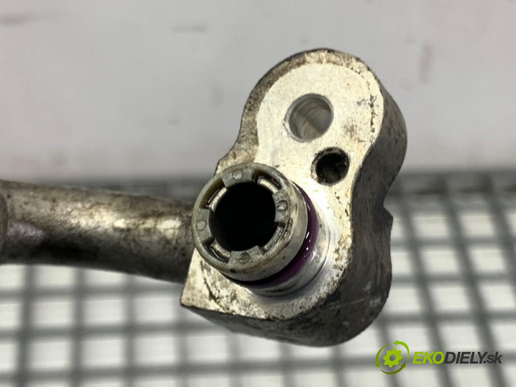 BMW F25 SUV 2013 135 kW xDrive 20 d 1995 rúrka klimatizácie 9228239 (Rúrka klimatizácie)