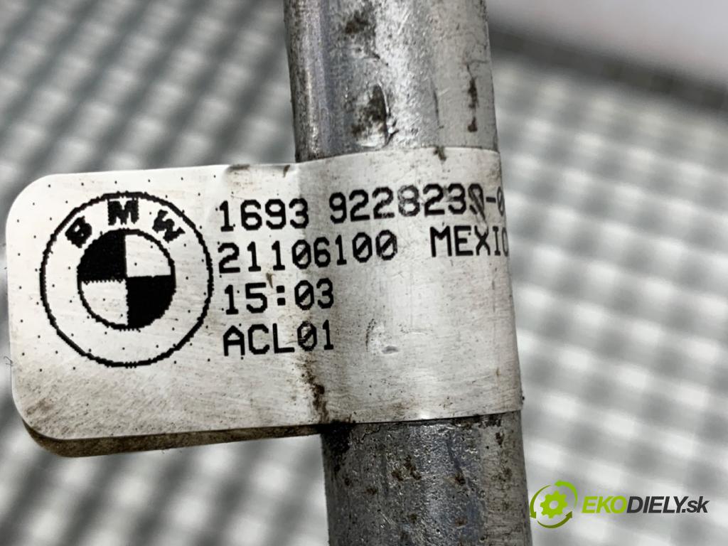 BMW F25 SUV 2013 135 kW xDrive 20 d 1995 rúrka klimatizácie 9228239 (Rúrka klimatizácie)