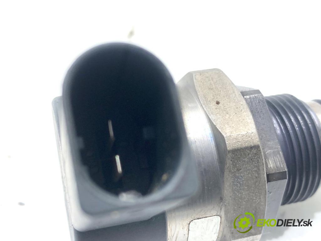 BMW F25 SUV 2013 135 kW xDrive 20 d 1995 Regulátor tlaku paliva 0281002949 (Palivový systém ostatní)