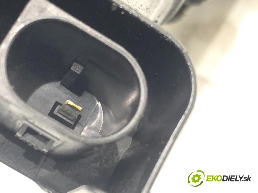 BMW F25 SUV 2013 135 kW xDrive 20 d 1995 Alternátor 8507625 (Alternátor)