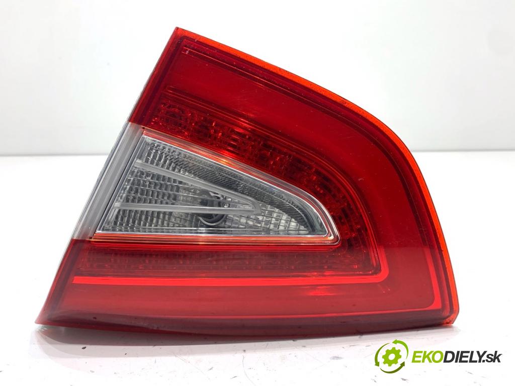 HYUNDAI ix35 SUV 2013 135 kW 2.0 CRDi 4WD 1995 Svetlo zad pravá vnútorná 92404-2Y500 (Kľučka dverí ostatné)