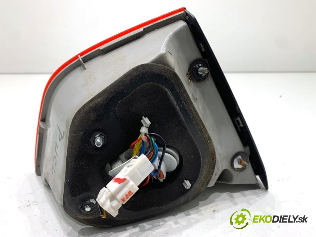 HYUNDAI ix35 SUV 2013 135 kW 2.0 CRDi 4WD 1995 Svetlo zad pravá vnútorná 92404-2Y500 (Kľučka dverí ostatné)