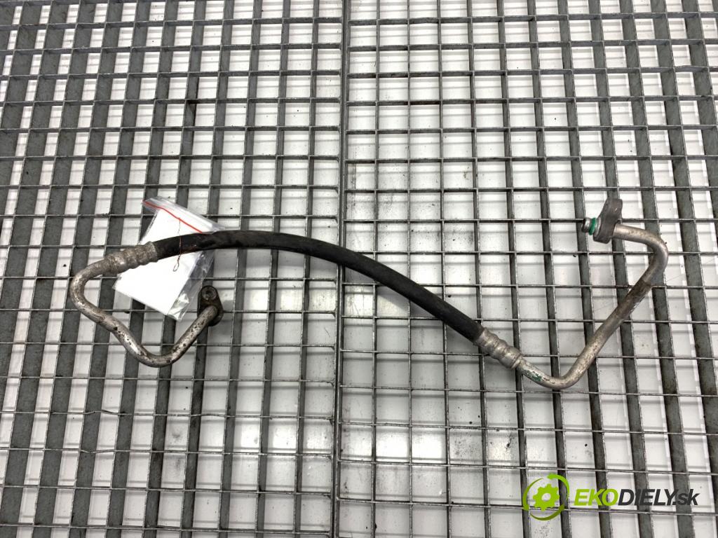 HYUNDAI ix35 SUV 2013 135 kW 2.0 CRDi 4WD 1995 rúrka klimatizace  (Trubka klimatizace)