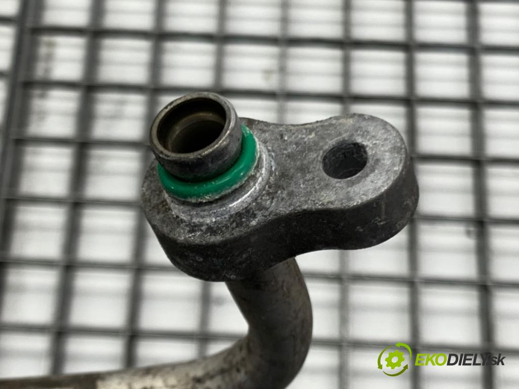 HYUNDAI ix35 SUV 2013 135 kW 2.0 CRDi 4WD 1995 rúrka klimatizace  (Trubka klimatizace)