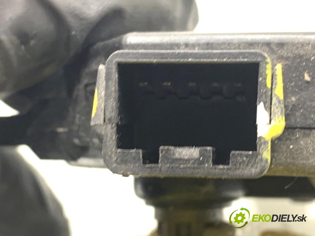 HYUNDAI ix35 SUV 2013 135 kW 2.0 CRDi 4WD 1995 Motor kúrenia D267-AP9AA02