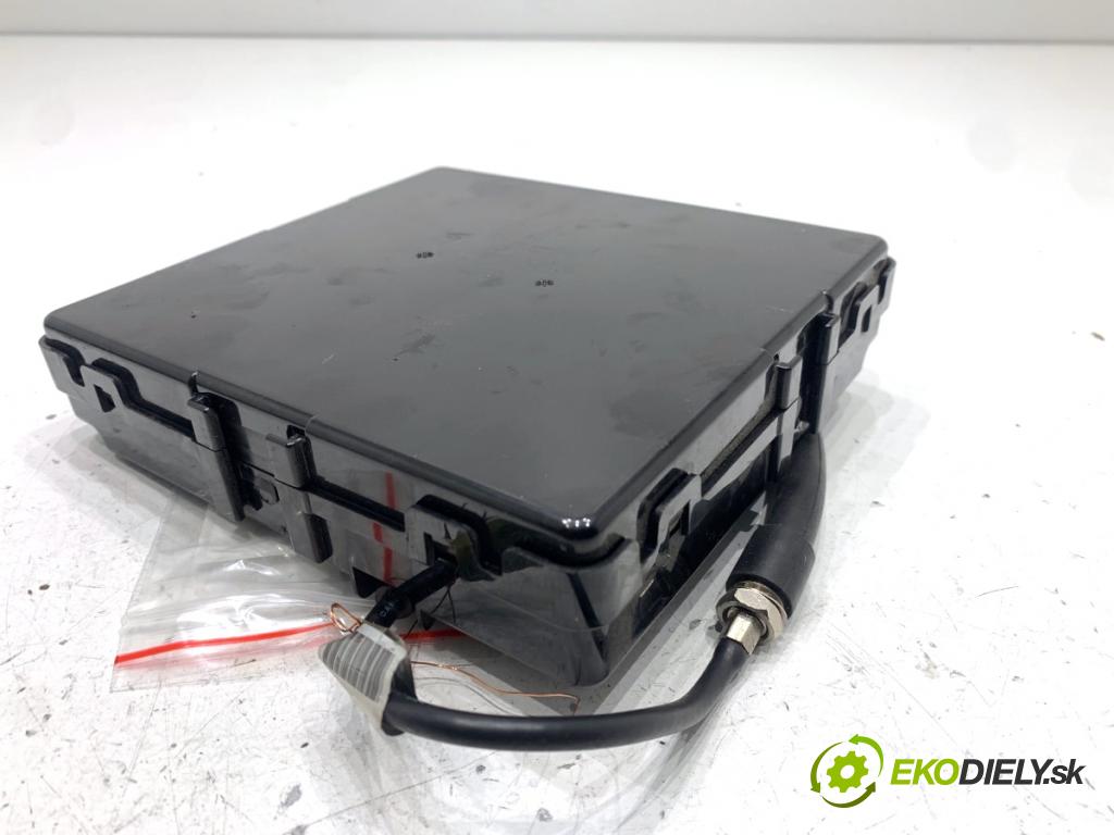 HYUNDAI ix35 SUV 2013 135 kW 2.0 CRDi 4WD 1995 Modul SMART kluč 954802Y800