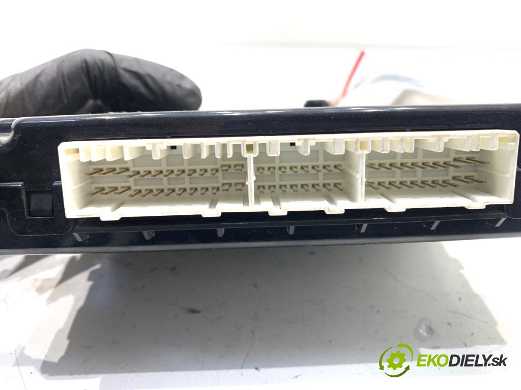 HYUNDAI ix35 SUV 2013 135 kW 2.0 CRDi 4WD 1995 Modul SMART kluč 954802Y800