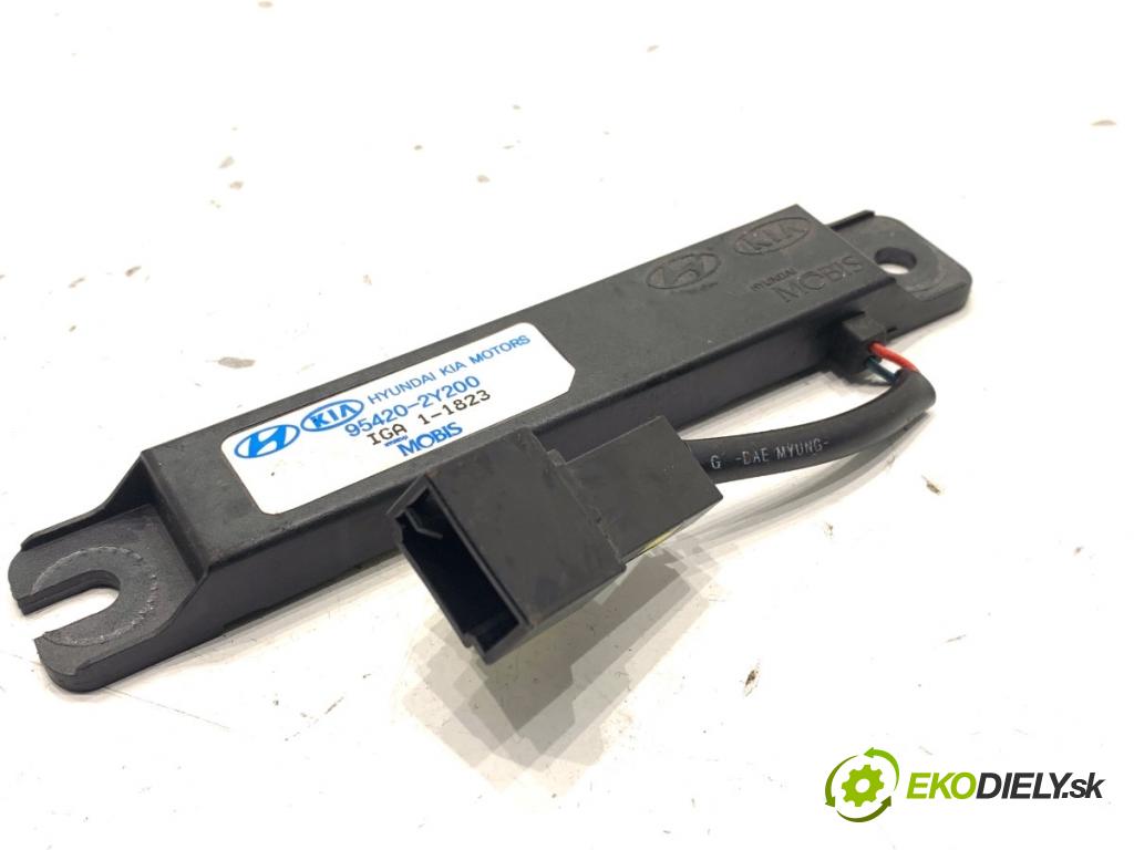 HYUNDAI ix35 SUV 2013 135 kW 2.0 CRDi 4WD 1995 zesilovač Antenní: 95420-2Y200 (Zesilovač)