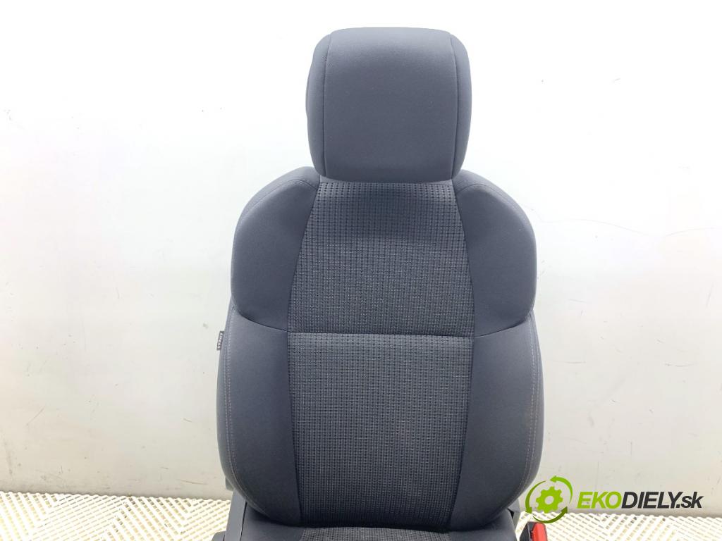 PEUGEOT 508 I sedan 2012 103 kW 2.0 HDi 1997 Sedadlo pravy predný