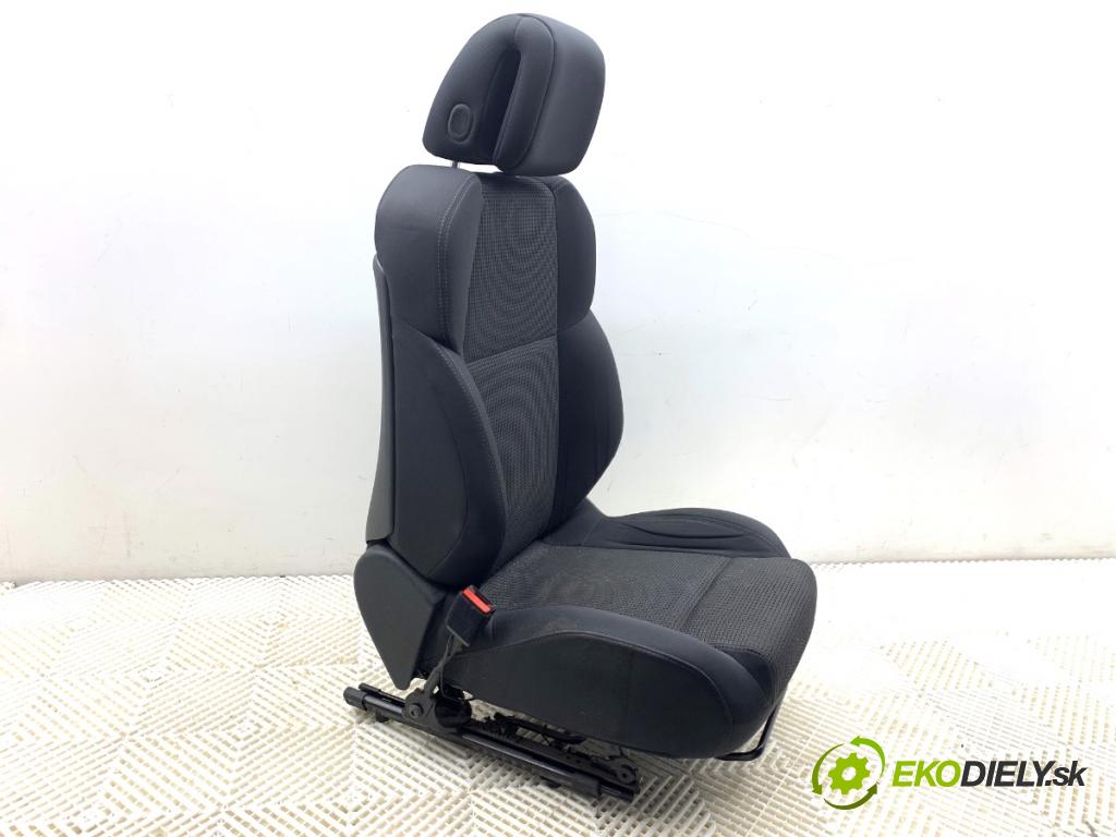 PEUGEOT 508 I sedan 2012 103 kW 2.0 HDi 1997 sedadlo levý přední část