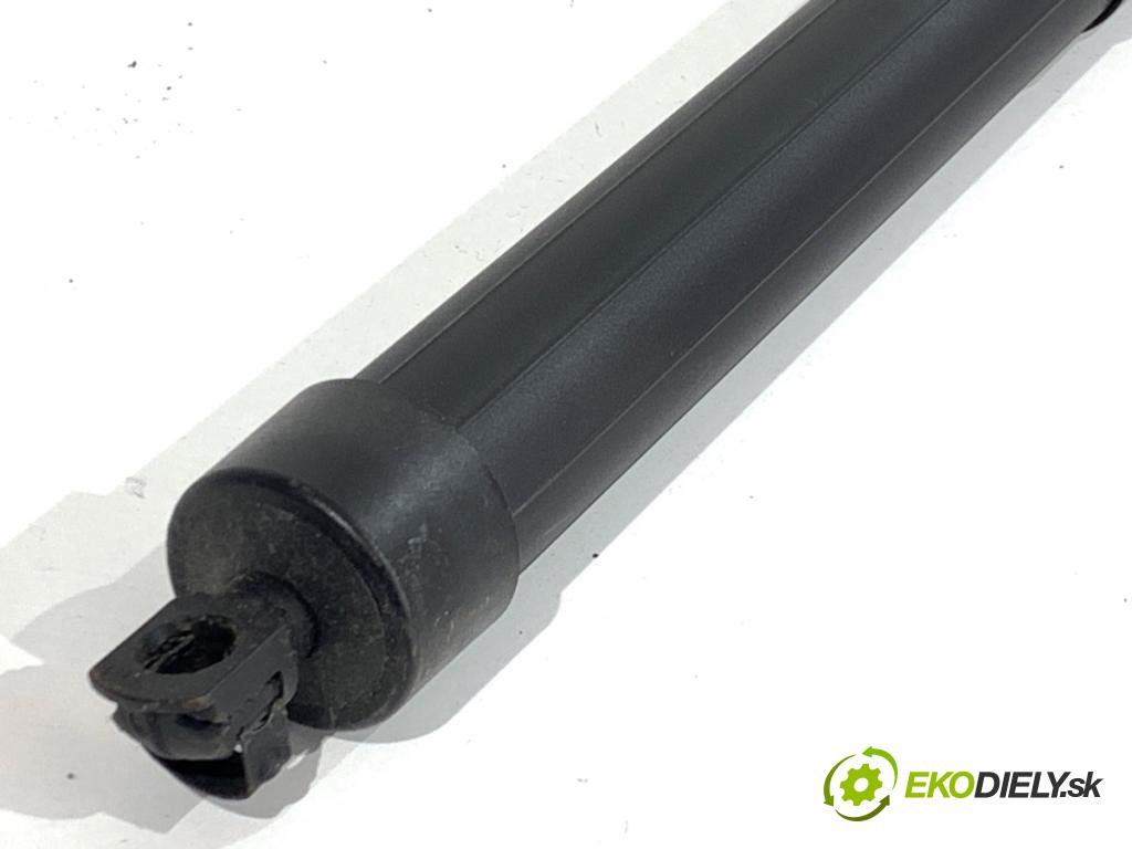 JAGUAR F-PACE SUV 2016 120 kW 2.0 TD4 1999 teleskop Teleskop dveří pravý HK83-70354-AA