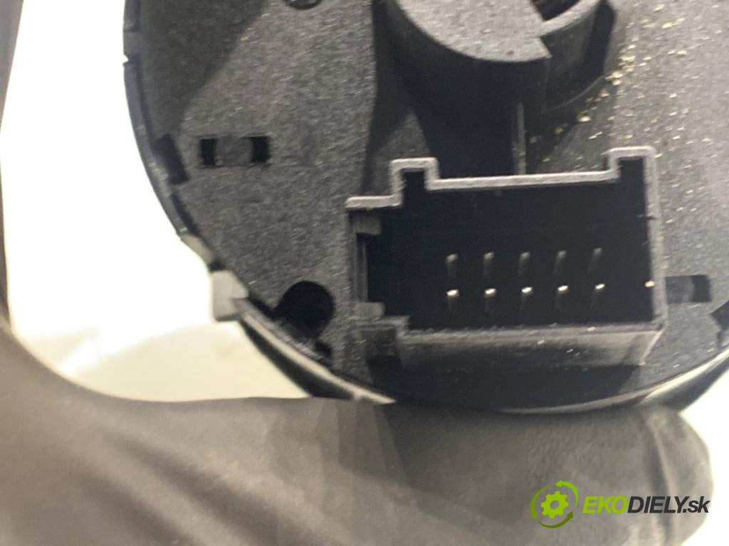 VW PASSAT B7 sedan 2013 103 kW 2.0 TDI 1968 spínač světel 3C8941431A