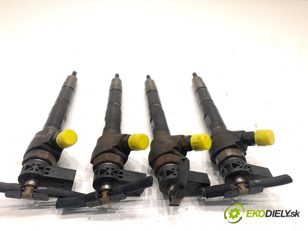 VW PASSAT B7 sedan 2013 103 kW 2.0 TDI 1968 vstřikovací ventily 03L130277J