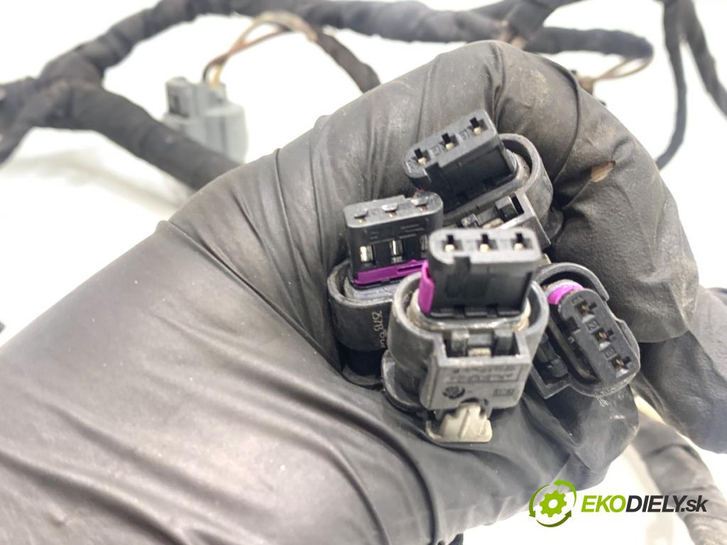 VW PASSAT B7 sedan 2013 103 kW 2.0 TDI 1968 káblovačka PDC přední část 3AA971095AQ