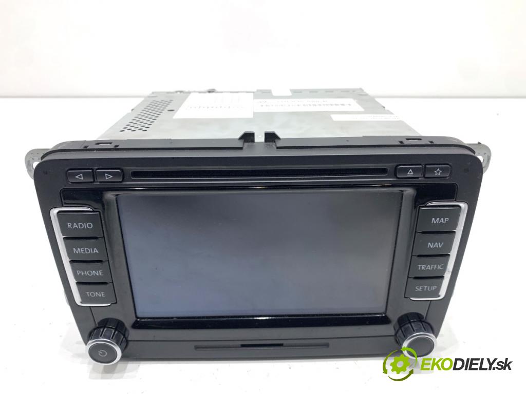 VW PASSAT B7 sedan 2013 103 kW 2.0 TDI 1968 RADIO 1T0035680R (Audio zařízení)