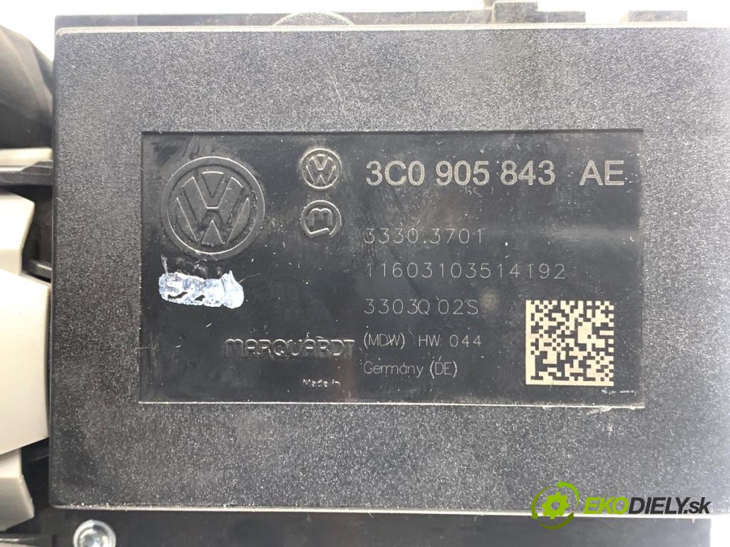 VW PASSAT B7 sedan 2013 103 kW 2.0 TDI 1968 spinačka 3C0905843AE (Spínacia skrinka)