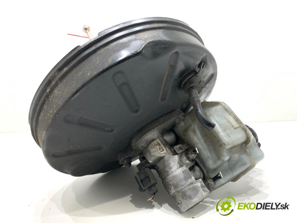 VW PASSAT B7 sedan 2013 103 kW 2.0 TDI 1968 posilovač bŕzd 3C1614105AP