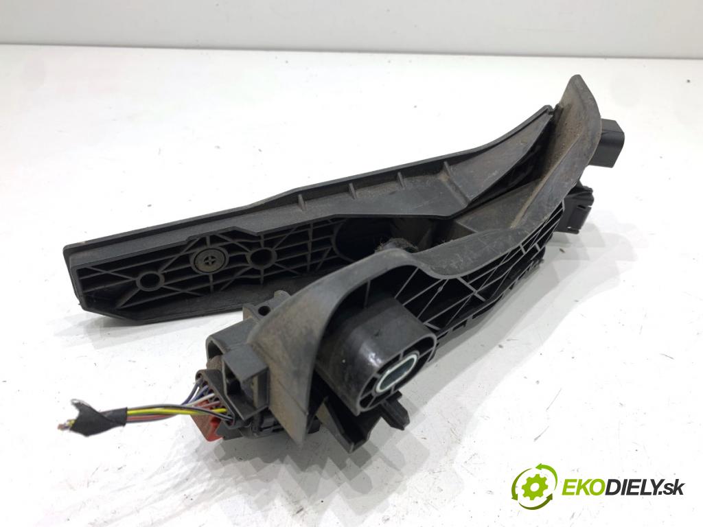 VW PASSAT B7 sedan 2013 103 kW 2.0 TDI 1968 Potenciometer plynu 1K1723503AP (Potenciometer plynového pedálu)