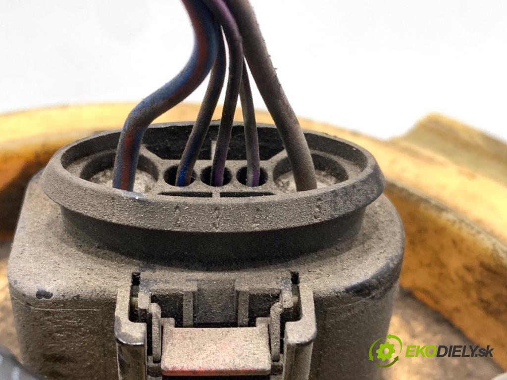 VW PASSAT B7 sedan 2013 103 kW 2.0 TDI 1968 pumpa paliva