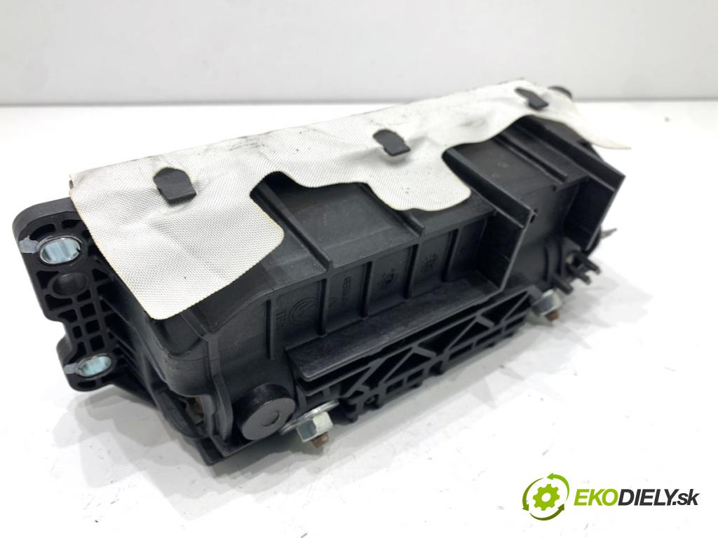 VW PASSAT B7 sedan 2013 103 kW 2.0 TDI 1968 AirBag spolujazdca 3AA880204B (Airbag)