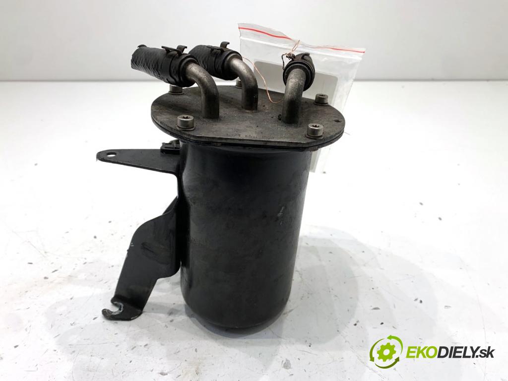 VW PASSAT B7 sedan 2013 103 kW 2.0 TDI 1968 obal filtra paliva 7N0127400D (Kryt palivového filtru)